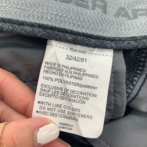 Under Armour Golf Short Mens 32 Black Gray Crosshatch Loose HeatGear Flat Front - Picture 8 of 11